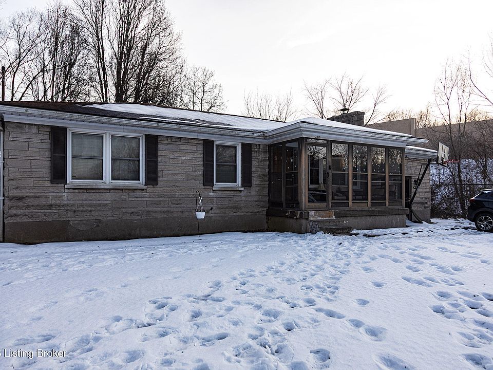 2nd image of 2410 Garrs Ln