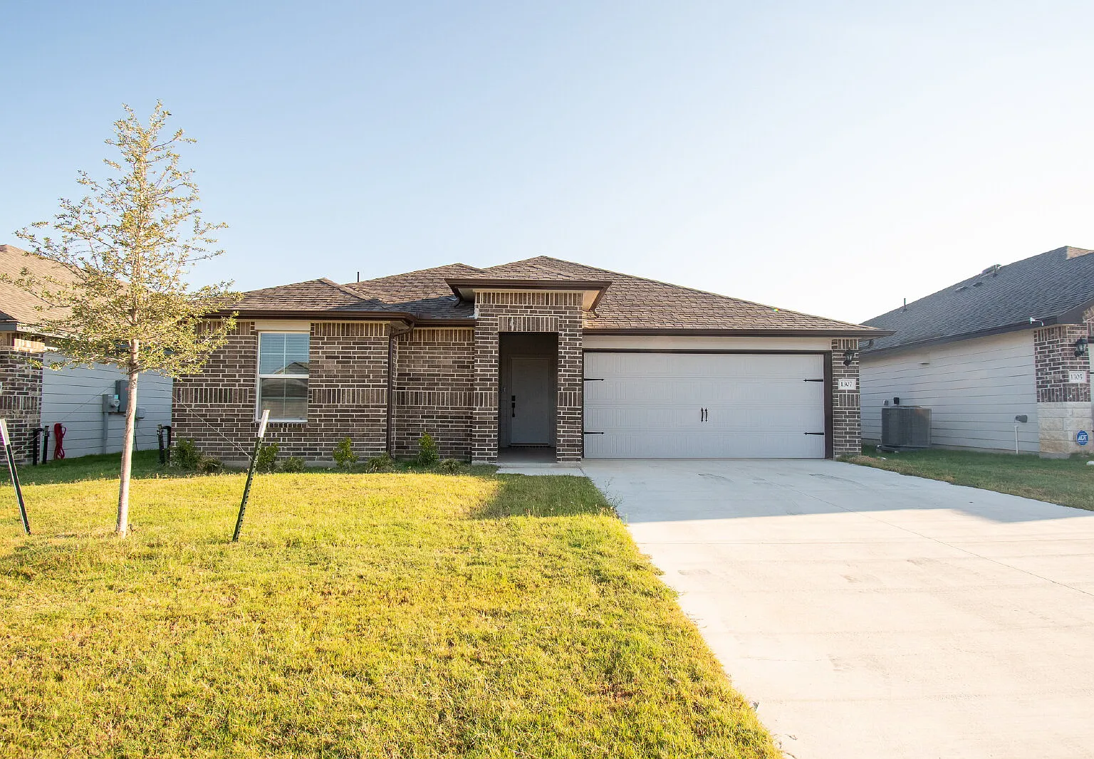 3 bed, 2.0 bath, $1,550 — Photo 1