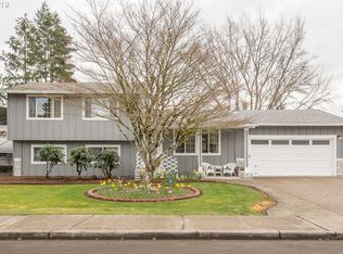 1052 NE Thomas St, Hillsboro, OR