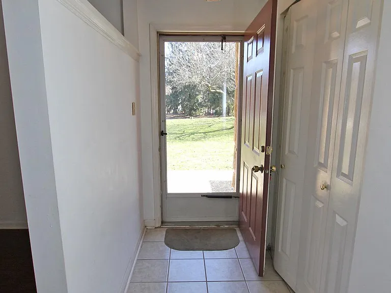 185 Valley Stream Cir — Photo 3
