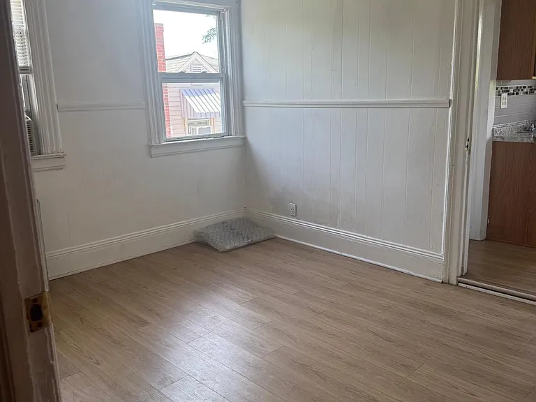 611 2nd St #1 — Photo 8