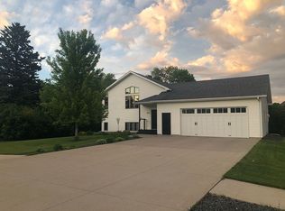 5023 Belmont Rd, Grand Forks, ND 58201