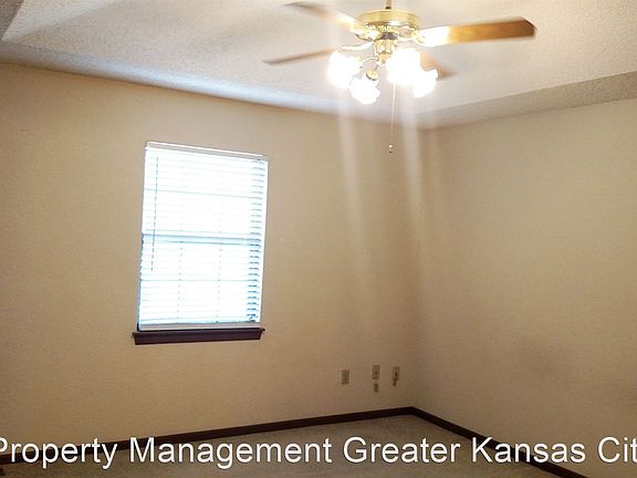 3rd image of 3504 NE Independence Ave
