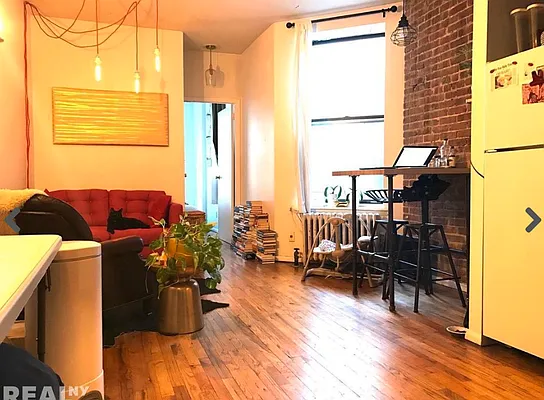 Rented by REAL New York | media 11