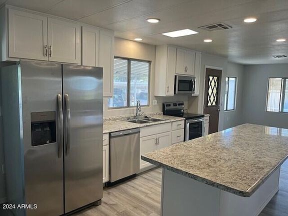 3rd image of 10960 N 67TH Avenue #206