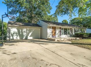 2621 S Berry Ave, Independence, MO 64057