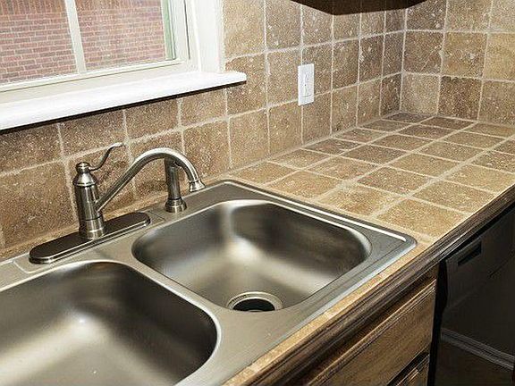 5th image of 410 Tecumseh Meadows Ct