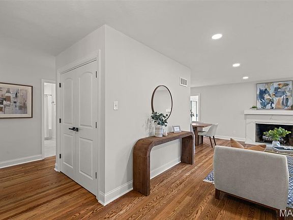 3rd image of 1400 Norman Pl