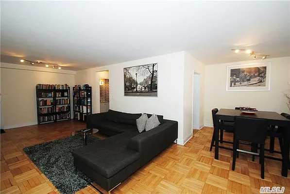 Sold by Laffey Real Estate | media 22