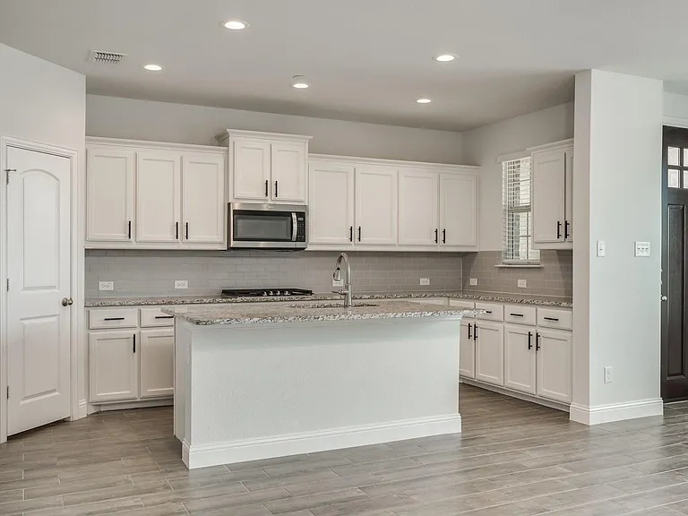 6805 Andrew Dr — Photo 14