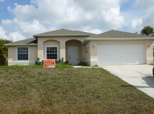 3323 NE 8th Pl, Cape Coral, FL 33909