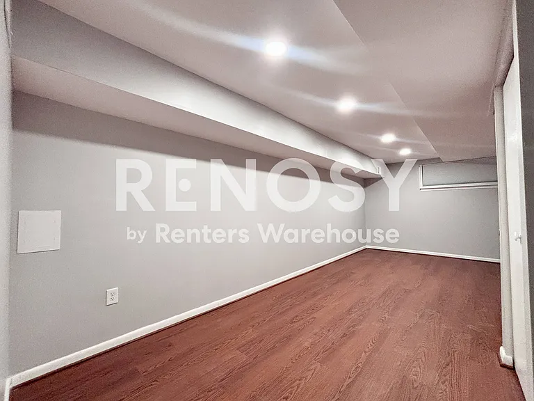 10812 Lombardy Rd — Photo 25