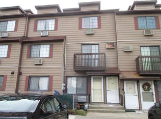 84A Daffodil Ln, Staten Island, NY 10314