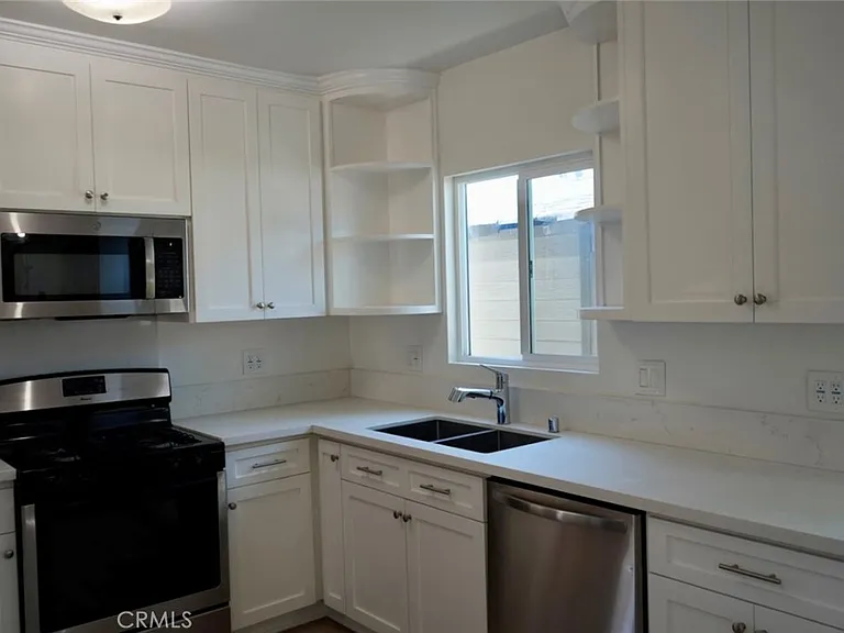 2117 Verde St — Photo 7