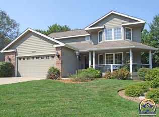 3327 SW Wanamaker Rd, Topeka, KS 66614