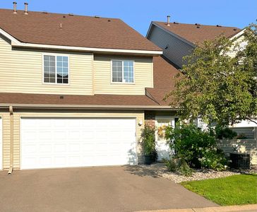 2352 Oakridge Cir, Hudson, WI, 54016