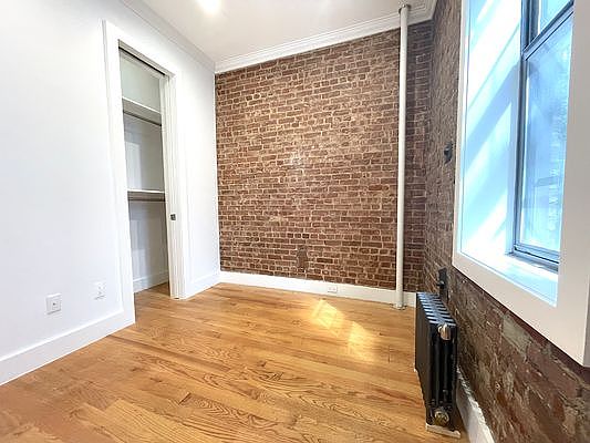 3rd image of 512 E 81st St #1RR