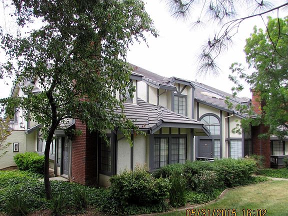 3rd image of 2842 Buena Knoll Ct