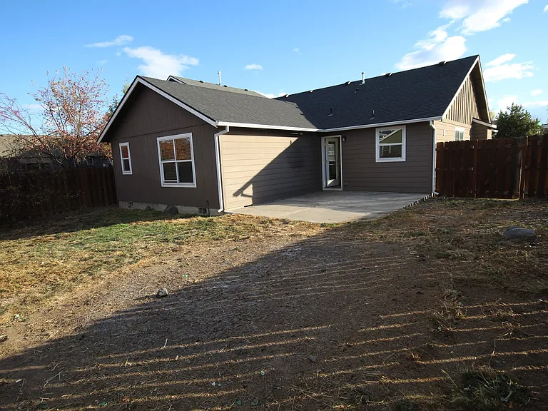 3243 SW Juniper Ave — Photo 11