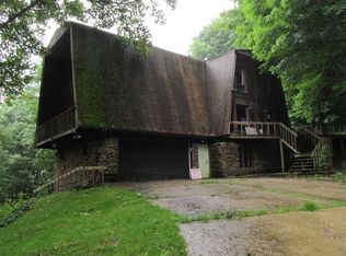194 Trees Dr, Johnstown, PA 15905