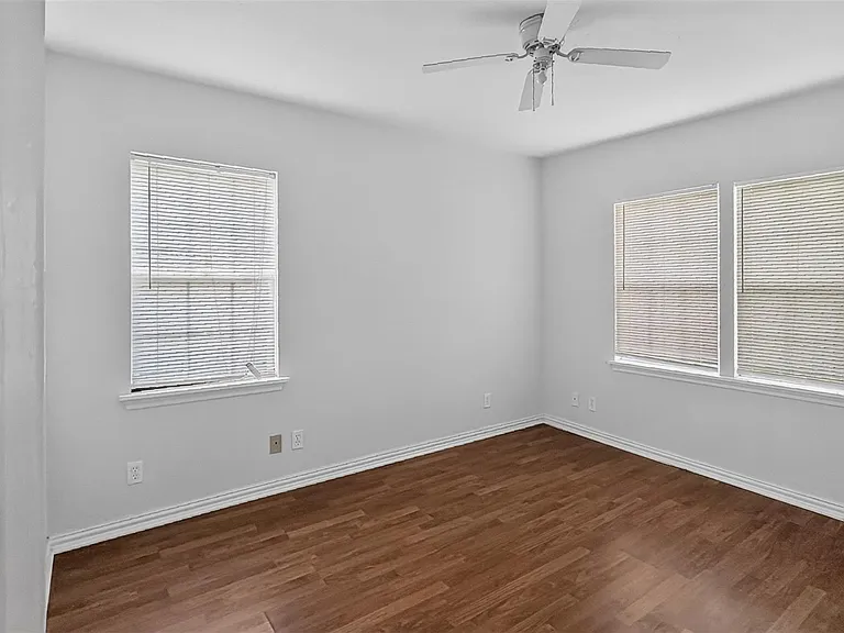 1118 Hunter Dr #A — Photo 8