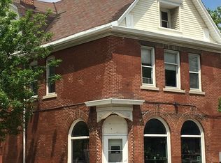 800 E Chambers St APT 2R, Milwaukee, WI 53212