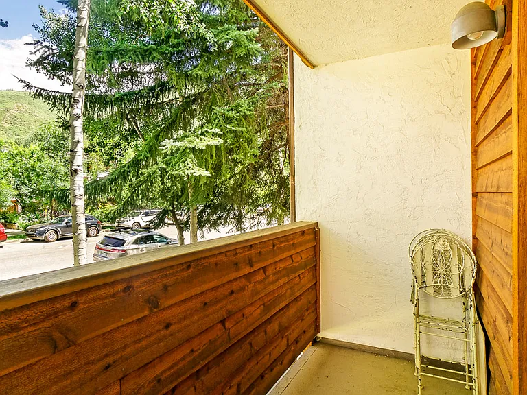 935 E Hopkins Ave #6 — Photo 17