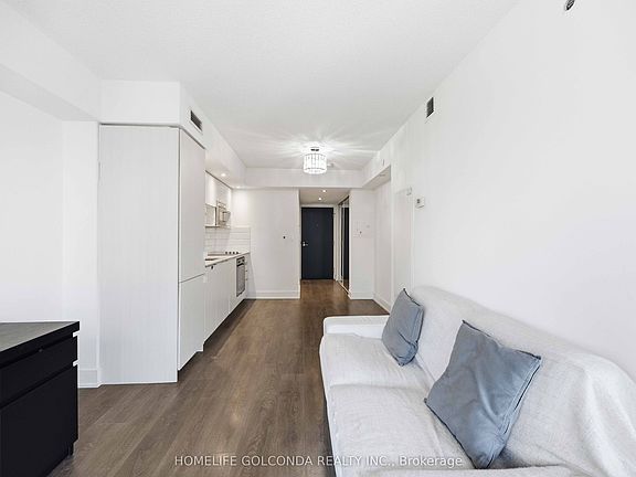 4th image of 89 McGill St #703