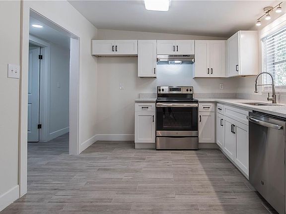 5th image of 3003 Maplewood Ave