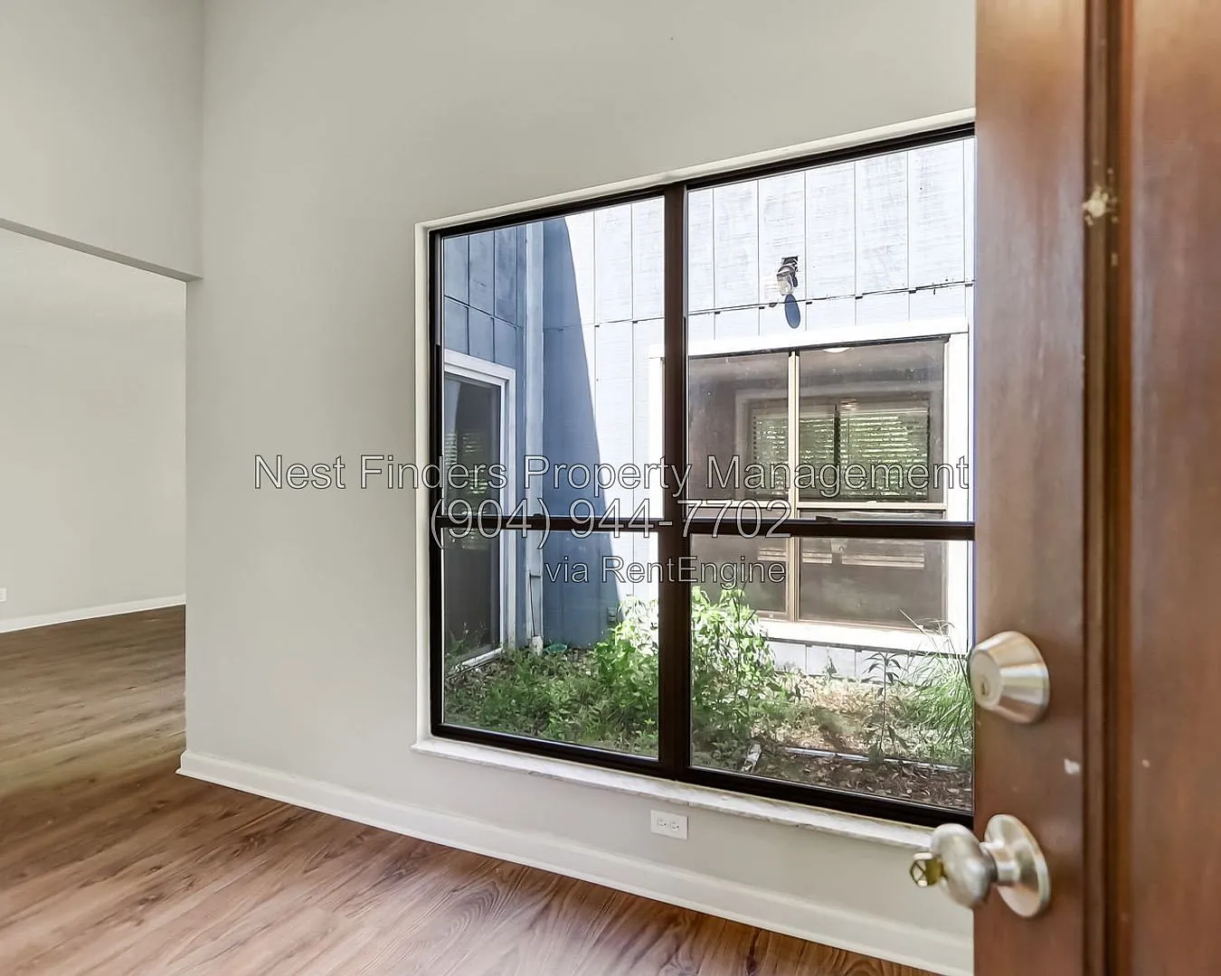 4 bed, 2.0 bath, 2262 sqft, $2,425 — Photo 3
