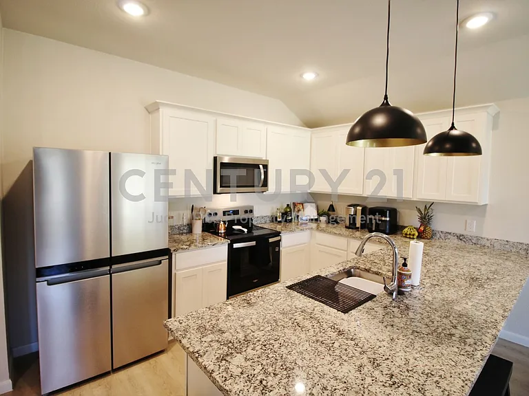 3225 Purple Ash Dr — Photo 2
