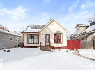 8906 94th Ave NW, Edmonton, AB