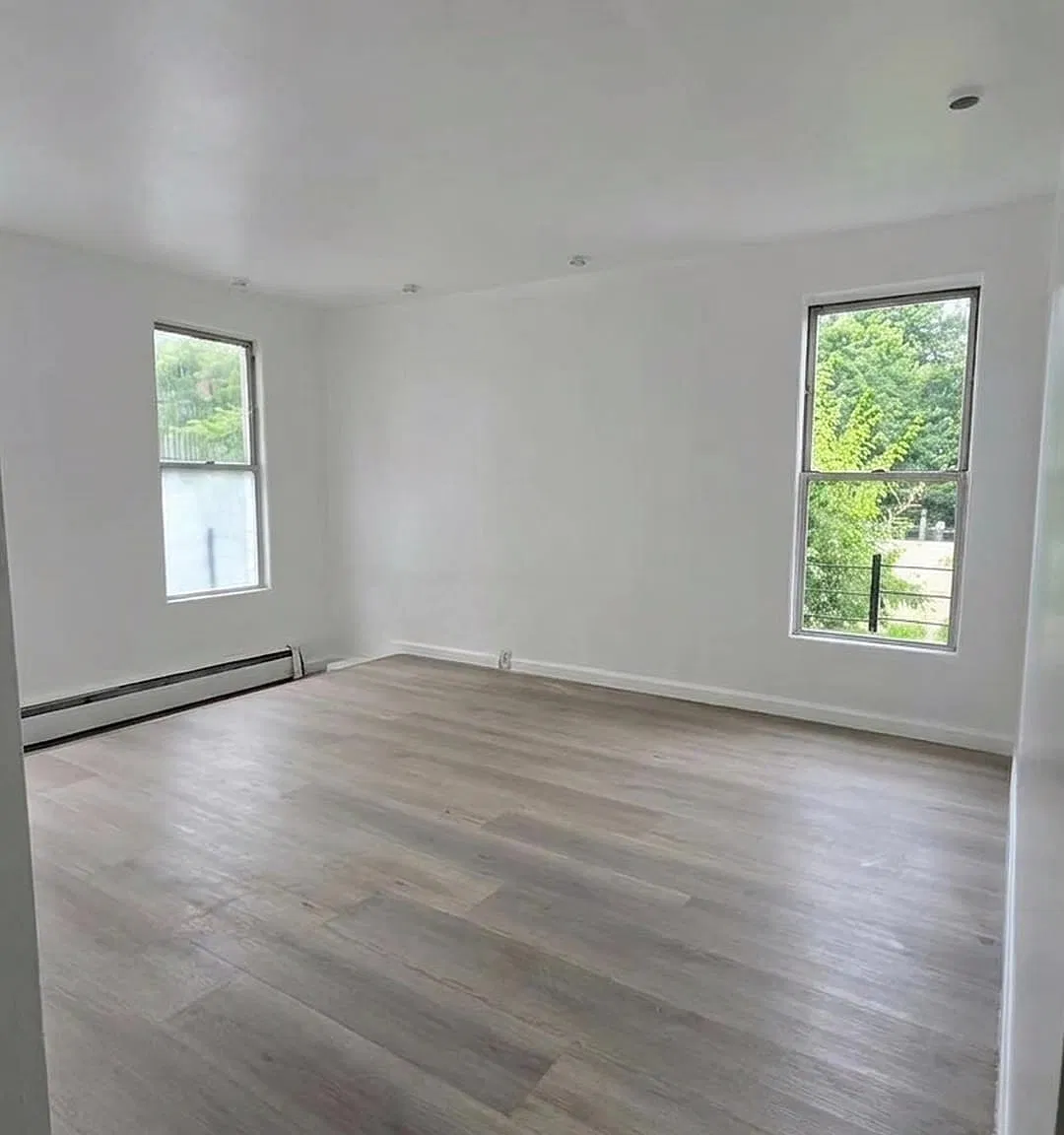 3 bed, $3,500 — Photo 2