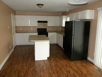 2nd image of 681 Brevard Cir