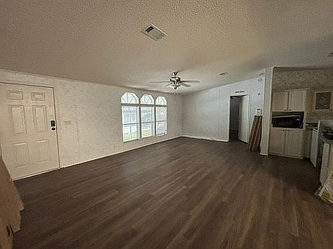 3rd image of 5217 Martingale Ln #40