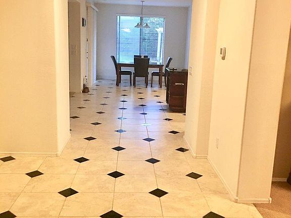 4th image of 2734 E Grand Canyon Dr