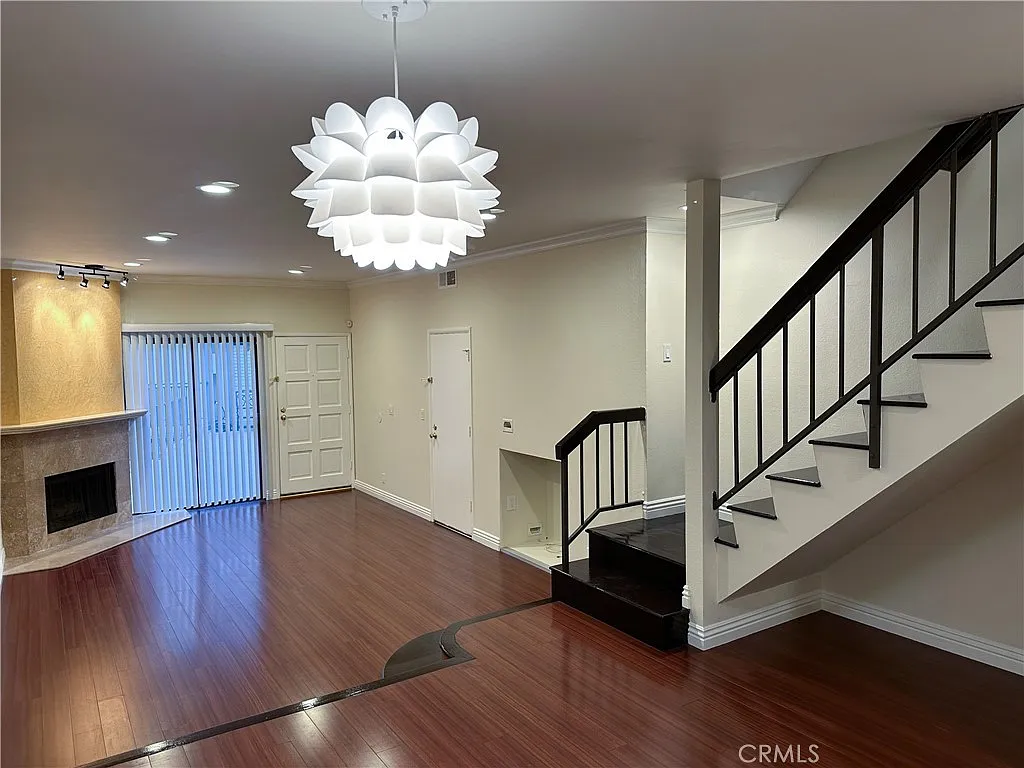 2 bed, 1244 sqft, $3,200 — Photo 2