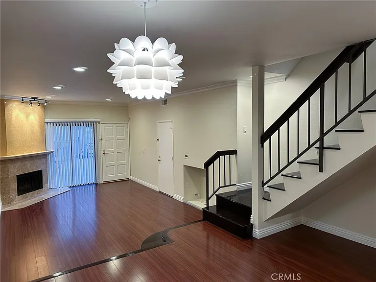 22865 Del Valle St #12 — Photo 2