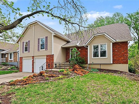 4th image of 1908 S Lindenwood Dr