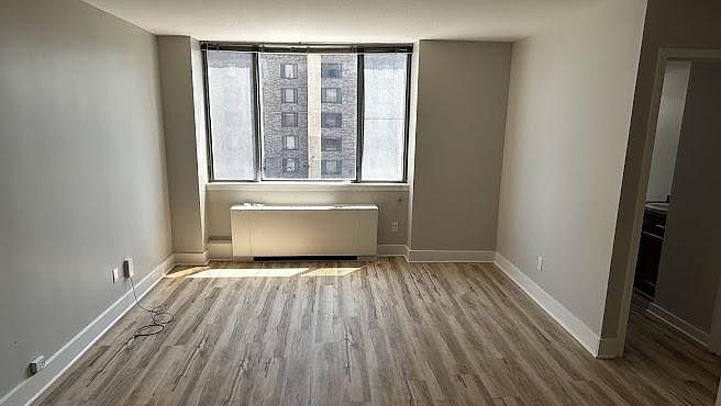 1st image of 600 E 8th St APT 3K