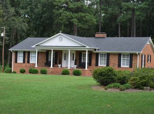 727 Broad St, Fuquay Varina, NC 27526
