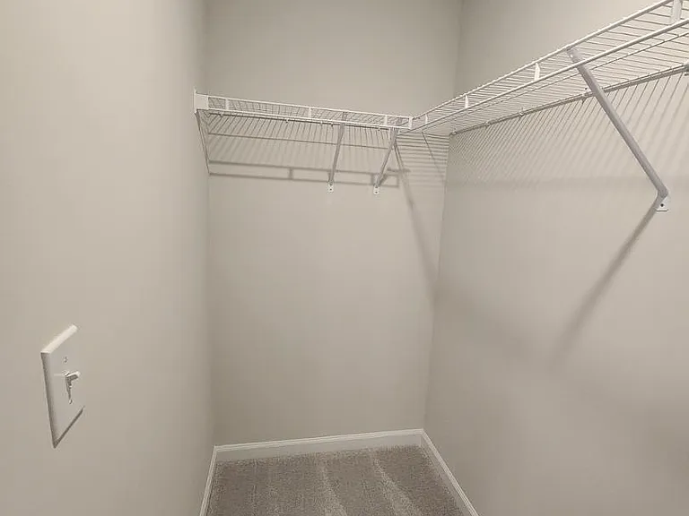 2431 Kasota Ln — Photo 38