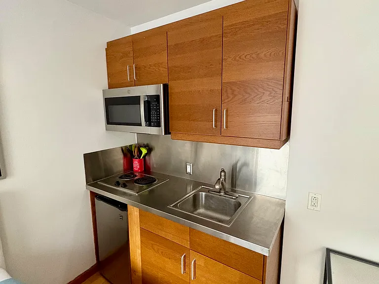 140 E 31st St #57 — Photo 5
