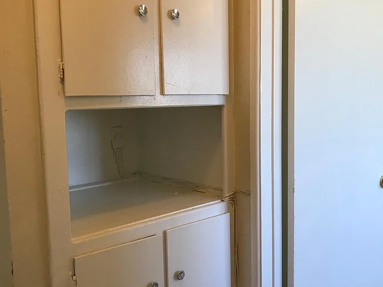 11118 S Osage Ave #10 — Photo 6