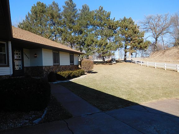 2nd image of 16652 Dixon Dr