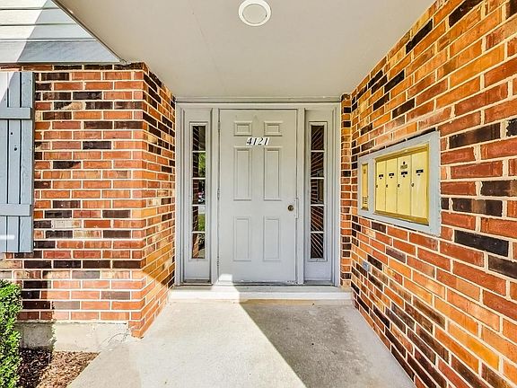 2nd image of 4121 Mallard Dr #6