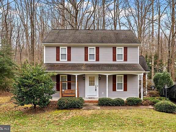 2nd image of 10903 Crestwood Dr
