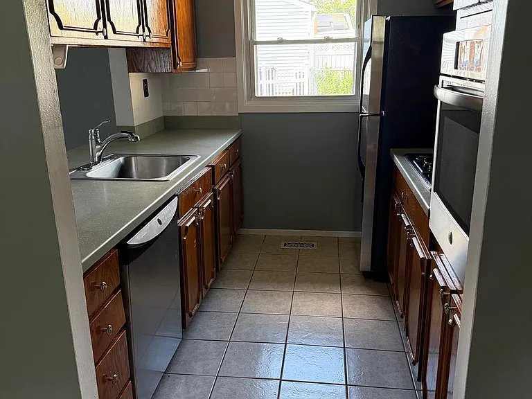 72 Edge Ln — Photo 6