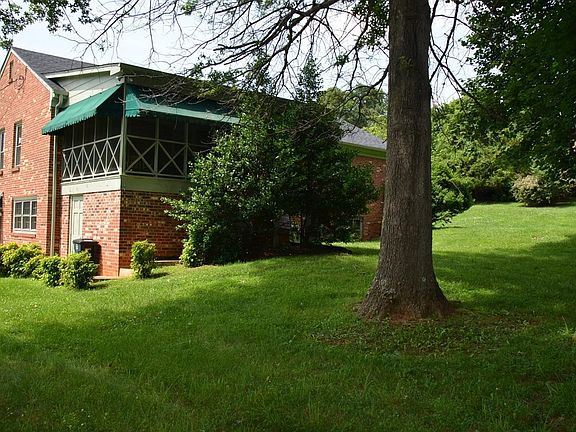 2nd image of 6020 Sunderland Pl