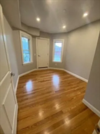 101 Pleasant St #3 — Photo 6